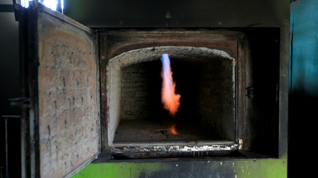 Oven krematorium di pemakaman Taman Eden di Maracaibo, Venezuela. (Foto: REUTERS/Isaac Urrutia)