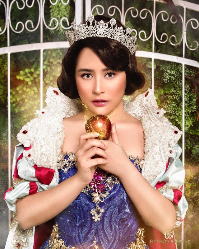 Potret Cantik 11 Seleb Indonesia yang Jadi Putri Disney (3)