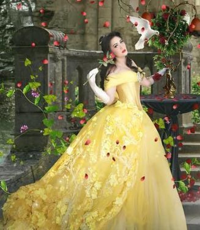 Potret Cantik 11 Seleb Indonesia yang Jadi Putri Disney (7)