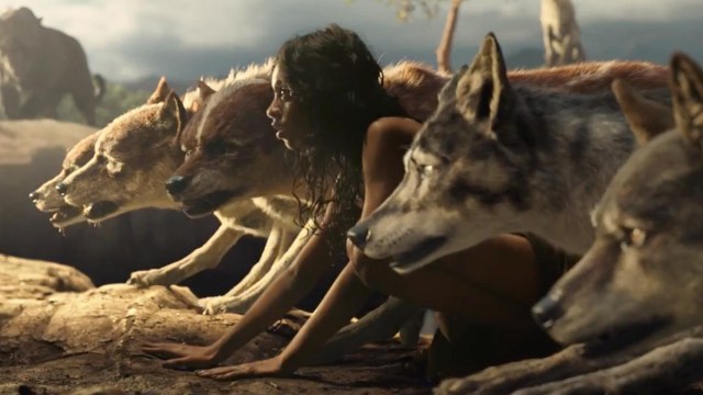 Mowgli bersama kawanan serigala (Foto: Netflix)