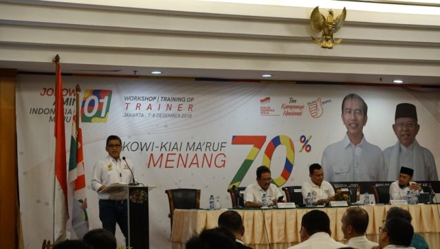 Sekjen PDIP Hasto Kristiyanto dalam acara Workshop Kepelatihan Tim Pemenangan Jokowi - Ma'aruf Amin, Jumat (7/12). (Foto: Iqbal Firdaus/kumparan)