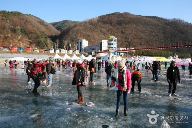 Hwacheon Sancheoneo Ice Festival
 (Foto: KTO)