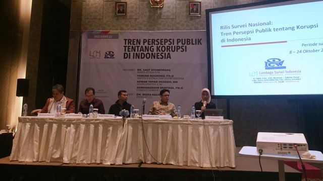Paparan Survei Nasional LSI tentang Tren Persepsi Publik tentang Korupsi di Indonesia. (Foto: Darin Atiandina/kumparan)