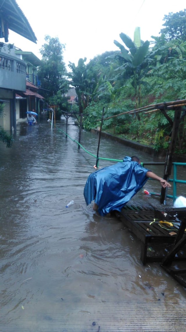 Banjir di Mampang, Jakarta Selatan Senin, (10/12/2018). (Foto: Twitter/@BPBD DKI Jakarta)