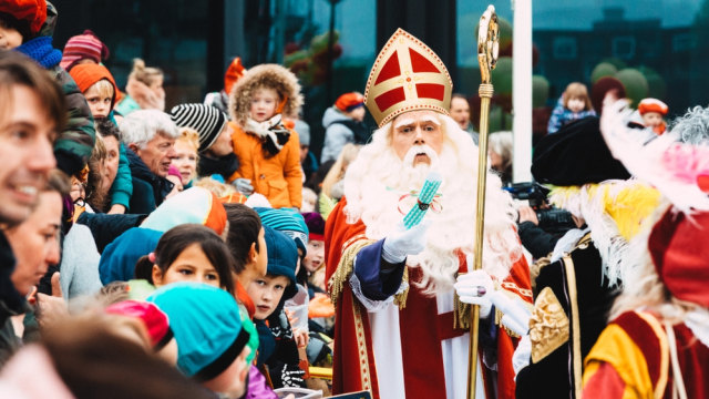 Kehadiran Sinterklaas sangat ditunggu oleh anak-anak di Belanda (Foto: Shutter Stock)
