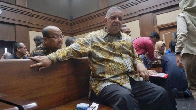 Direktur utama PT PLN Sofyan Basir ( kanan )akan menjadi saksi untuk terdakwa mantan wakil ketua komisi VII DPR Eni Maulani Saragih di pengadilan Tipikor Jakarta. (Foto: Irfan Adi Saputra/kumparan)