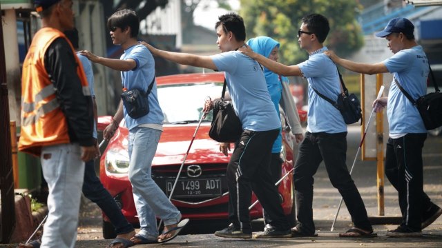 Foto: Rally Tongkat 500 Tunanetra, Dambakan Indonesia Ramah Difabel (8)