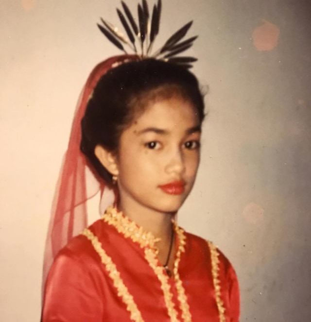 Ussy Sulistiawaty saat masih kecil. (Foto: Instagram/@ussypratama)