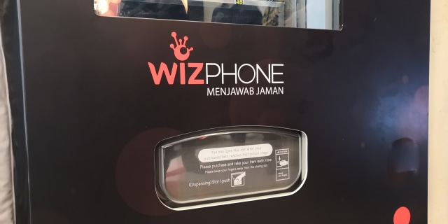 Penjualan ponsel feature Wizphone. (Foto: Bianda Ludwianto/kumparan)