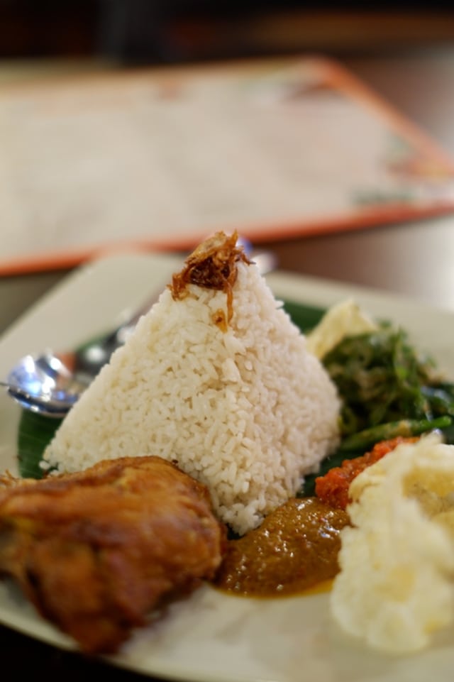 6 Tempat Makan Enak di Bintaro yang Ramah di Kantong (1)