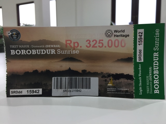 Tiket masuk Borobudur Sunrise untuk wisatawan domestik (Foto: Aria Sankhyaadi/kumparan)