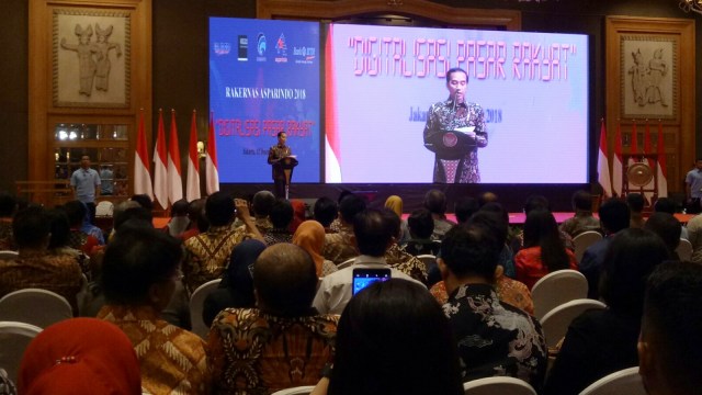 Presiden Jokowi hadiri Rakernas Asosiasi Pengelola Pasar Indonesia di Hotel Arya Duta, Jakarta Pusat. (Foto: Jihad Akbar/kumparan)