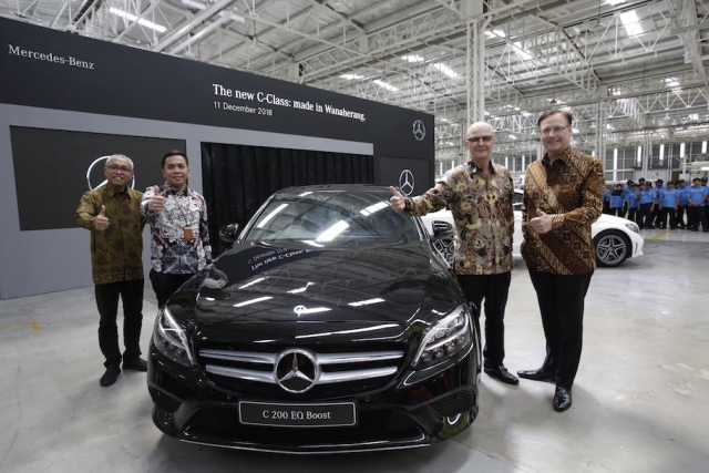 Mercedes-Benz Indonesia resmi rakil lokal sedan terlarisnya C-Class.  (Foto: Istimewa)