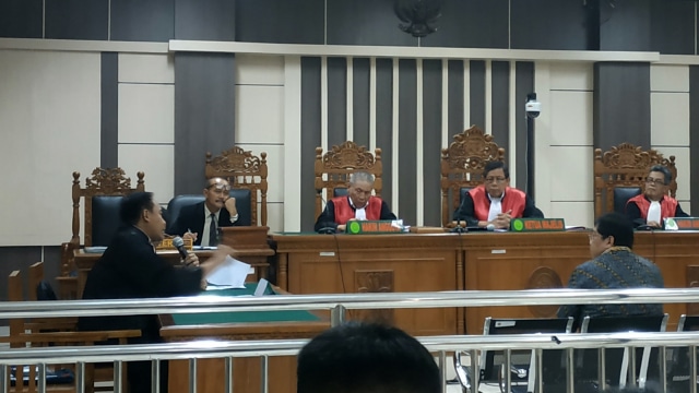 Wakil Ketua DPR RI Utut Adianto di pengadilan Tipikor Semarang. (Foto: Afiati Tsalitsati/kumparan)