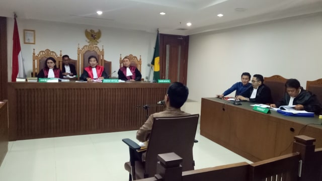 Sidang kasus dugaan tindak pidana pemilu dengan terdakwa Caleg DPR RI dari PAN, Mandala Abadi Shoji alias Mandala di Pengadilan Negeri Jakarta Pusat. (Foto: umparan/ Adhim Mugni Mubaroq)