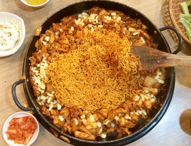 Restoran Korea Mr Dakgalbi Akhirnya Buka Di Jakarta