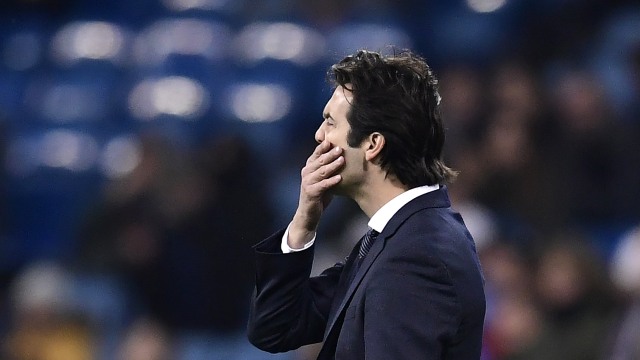 Ekspresi kekecewaan pelatih Real Madrid, Santiago Solari. (Foto: JAVIER SORIANO/AFP)