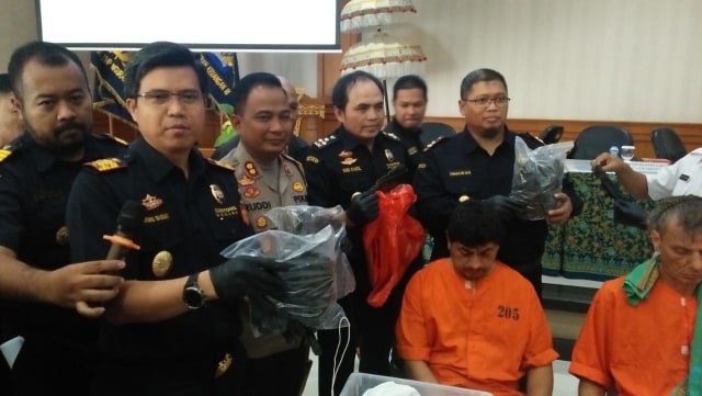 Bea Cukai Tangkap Warga Peru Penyelundup 4.080 Gram Kokain di Bali