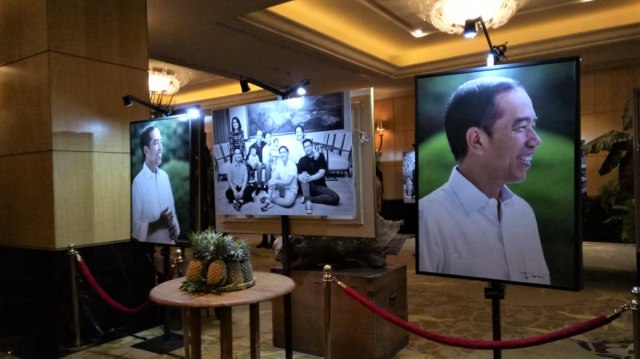 Foto Presiden Jokowi di peluncuran buku 'Jokowi Menuju Cahaya' di Hotel Mulia, Senayan, Jakarta, Kamis (13/12). (Foto: Jihad Akbar/kumparan)