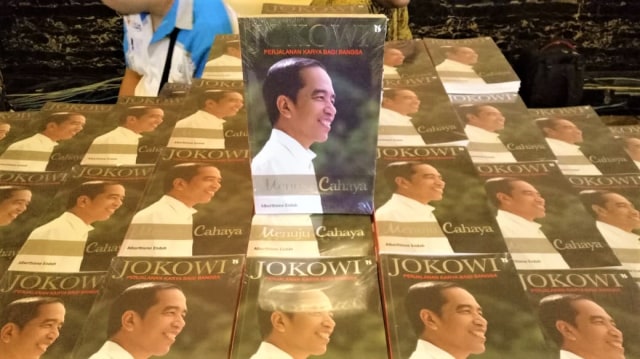 Buku 'Jokowi Menuju Cahaya' di Hotel Mulia, Senayan, Jakarta, Kamis (13/12). (Foto: Jihad Akbar/kumparan)