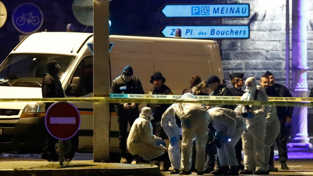 Pelaku penembakan Pasar Natal Strasbourg tewas ditembak polisi Prancis (Foto: Reuters/Christian Hartmann)