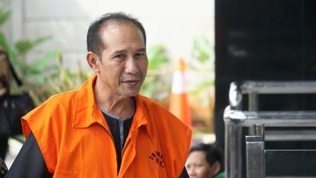 Hakim Pengadilan Negeri Jakarta Selatan, Iswahyu Widodo saat akan diperiksa KPK, Jumat (14/12). (Foto: Nugroho Sejati/kumparan)