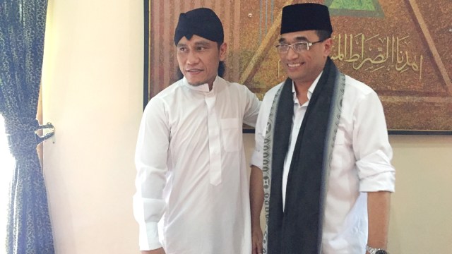 Menteri Perhubungan Budi Karya Sumadi bersama Ustaz Gus Miftah. (Foto: Arfiansyah Panji Purnandaru/kumparan)