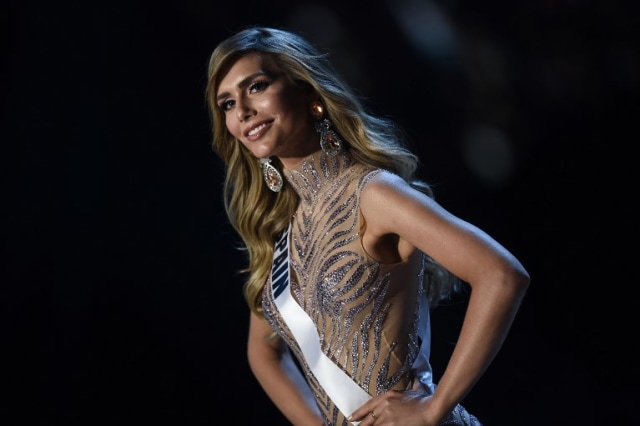 Penampilan Angela Ponce, Transgender Pertama yang menjadi Finalis Miss Universe Mewakili Spanyol. (Foto: Lillian Suwanrumpha / AFP)