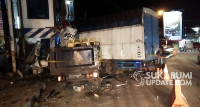 Kecelakaan 7 Kendaraan di Sukabumi Sebabkan Kaki Sopir Truk Boks Putus