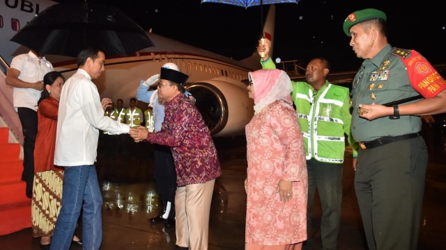 Jokowi berserta Istri tiba di Jambi (Foto: Biro Pers Setpres)