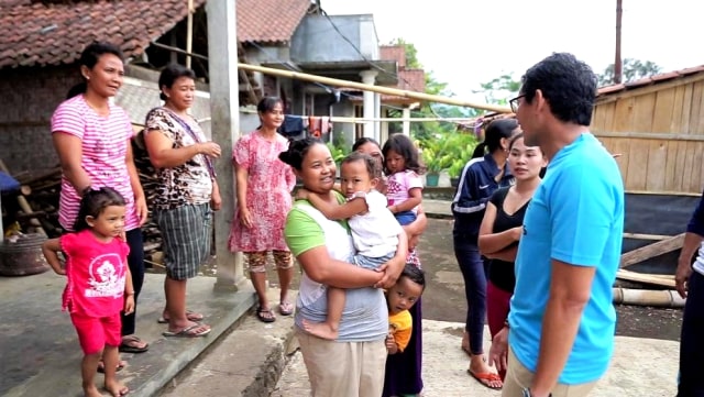 Sandiaga Uno bercengkerama dengan warga Desa Kalikuto Kecamatan Grabag, Kabupaten Magelang. (Foto: Dok. Tim Media Sandiaga Uno)