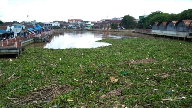 Sungai Tercemar Sampah, Banjarmasin Gencar Bersih-bersih (1)