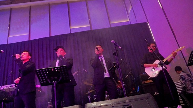 Penampilan Soulful di peluncuran kumparan Pemilupedia di Hotel The Westin, Jakarta Selatan, Senin (17/12/2018). (Foto: Jamal Ramadhan/kumparan)