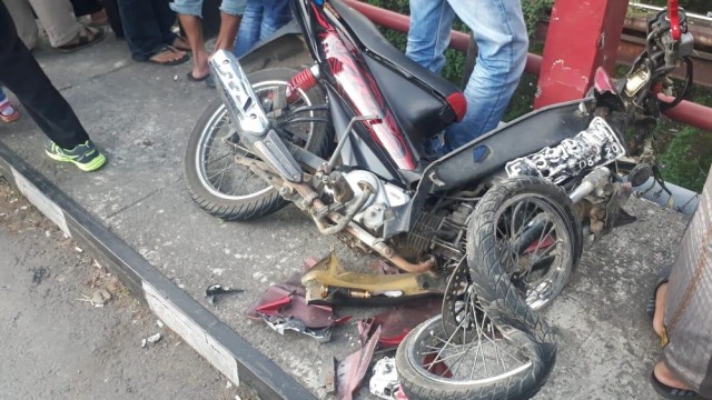 Sebuah kendaraan motor terlibat kecelakaan di Puncak, Bogor. (Foto: Dok. Polres bogor)