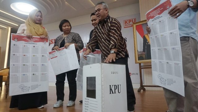 Diskusi kesiapan KPU menyelenggarakan pemilu serentak tahun 2019 di KPU, Jakarta, Selasa (18/12/2018). (Foto: Irfan Adi Saputra/kumparan)
