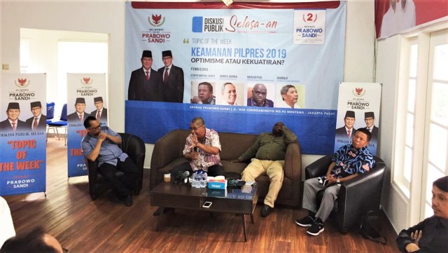 Diskusi Seknas Prabowo-Sandi bertajuk “Kemanan Pilpres 2019: Optimisme atau Kekhawatiran”, di Menteng, Jakarta Pusat. (Foto: Ricad Saka/kumparan)