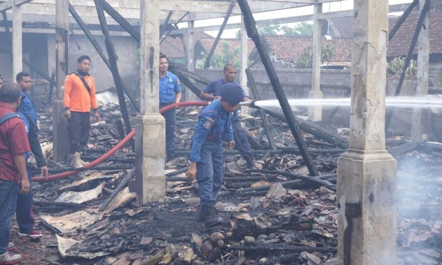Pasar Bona Gianyar Terbakar, 69 Pedagang Kehilangan Tempat Berjualan