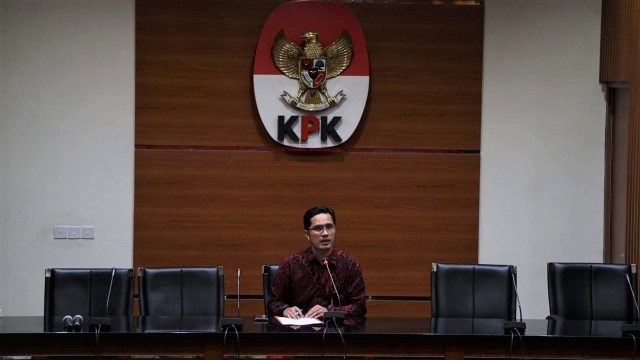 Juru bicara KPK, Febri Diansyah, memberikan keterangan di Gedung KPK. Foto: Jamal Ramadhan/kumparan