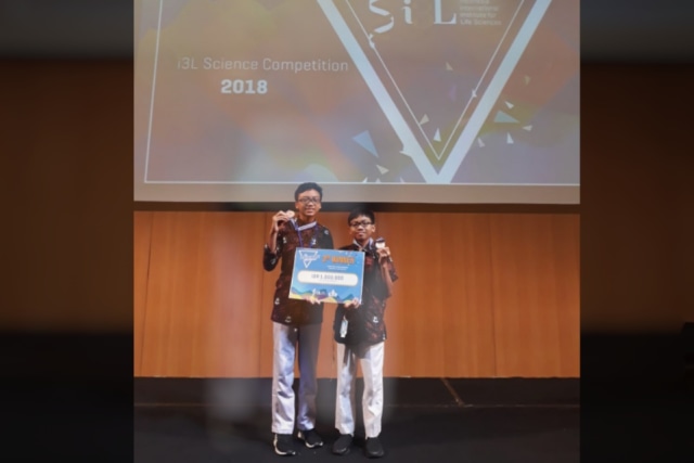 Siswa SMP Yogyakarta Ubah Limbah Daun Asam Jadi Energi Listrik