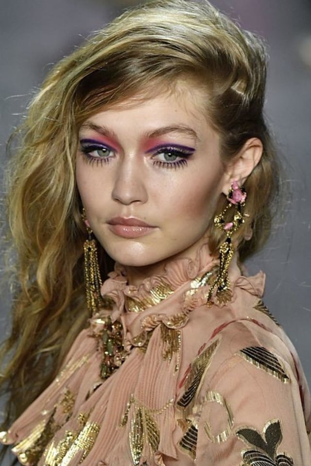 Teknik Cut Crease yang Membuat Mata Menjadi Pusat Perhatian! (4)