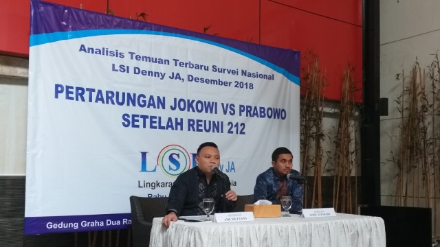 Rilis survei LSI Denny JA dengang tema 'Pertarungan Jokoei vs Prabowo Setelah Reuni 212'. (Foto: Paulina Herasmaranindar/kumparan)