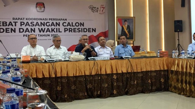 Konferensi pers hasil rapat koordinasi debat Pilpres 2019 di kantor KPU, Rabu (19/12). (Foto: Rafyq Alkandy Ahmad Panjaitan/kumparan)