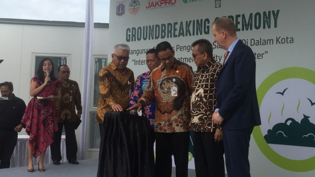 Gubernur DKI Jakarta Anies Baswedan saat groundbreaking ITF Sunter. (Foto: Moh Fajri/kumparan)