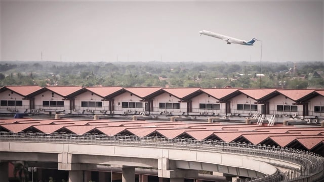 Suasana Bandara Soekarno-Hatta dari kantor Angkasa Pura 2. (Foto: Jamal Ramadhan/kumparan)