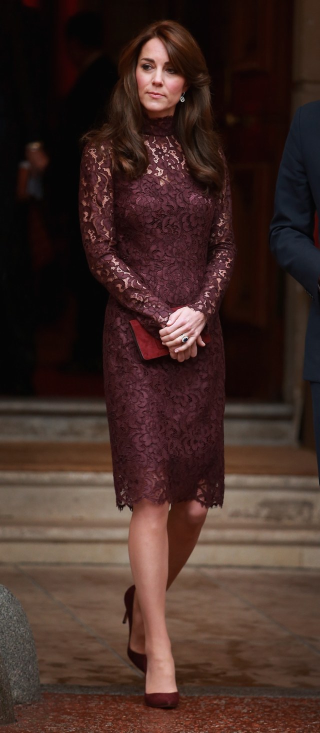 Inspirasi Dress ala Kate Middleton Supaya Terlihat Classy dan Elegan Saat Merayakan Natal (3)