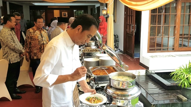 Menu Spesial Coto Makassar Disiapkan JK untuk Jokowi