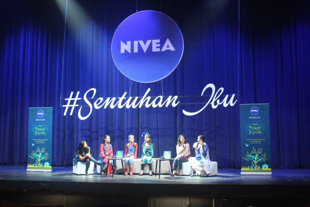 com-Para Pemain Drama Musikal ‘Pohon Impian’ Nivea (Foto: Maharani Sagita/kumparan)