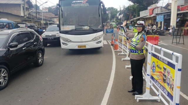 Kemacetan di kawasan Puncak. (Foto: Dok. Polres Bogor)