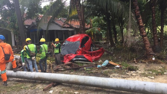 Suasana Desa Sukaramai, Kecamatan Carita, Kabupaten Pandeglang, Banten usai dihantam tsunami. (Foto: Rafyq Alkandy/kumparan)