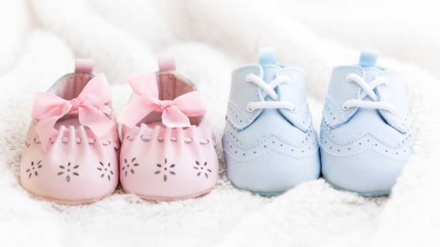 Gunakan Sepatu Sesuai Usia si Kecil ya Moms
